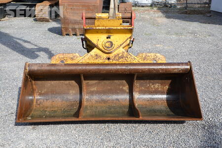 ŁYŻKA SKARPOWA NA OILQUICK OQ70/55